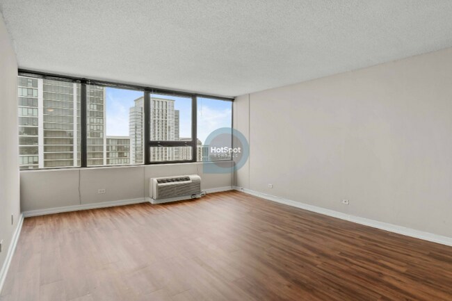 Foto del edificio - 1210 S Michigan Ave