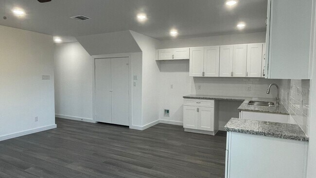 Photo - ? Elegant 3-Bed Houston Home with Driveway ?