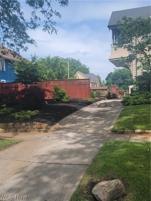 3557 Hildana Rd Unit Dwnstrs, Shaker Heights, OH 44120 Room for Rent