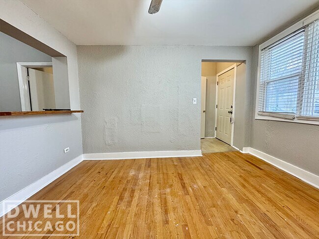 Foto del edificio - 1824 S Canalport Ave