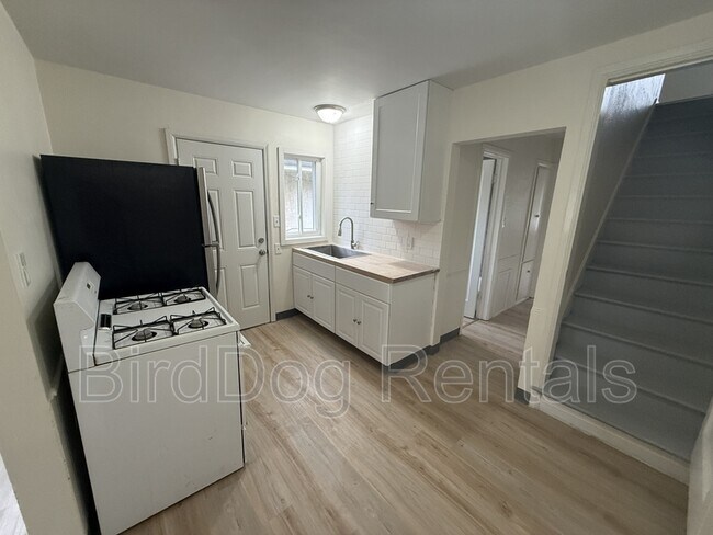 Foto del edificio - 710-712-712 Frebis Ave