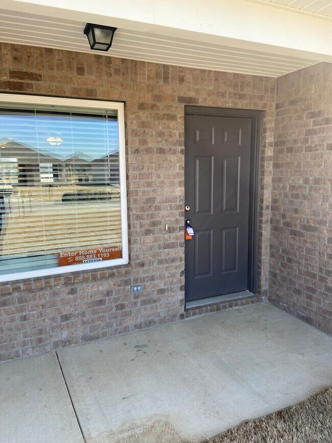 Foto del edificio - *Pre-Leasing* | Four Bedroom | Two Bathroo...