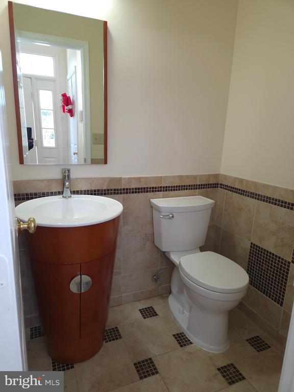 Building Photo - 2213 Montauk Dr