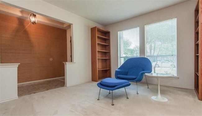 Foto del edificio - 2121 Stone Creek Dr