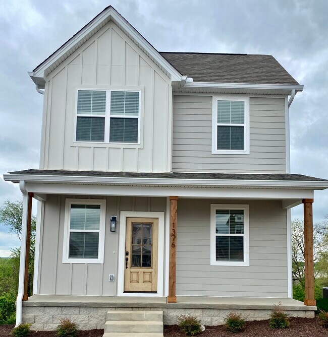 Building Photo - 1376 Belfair St