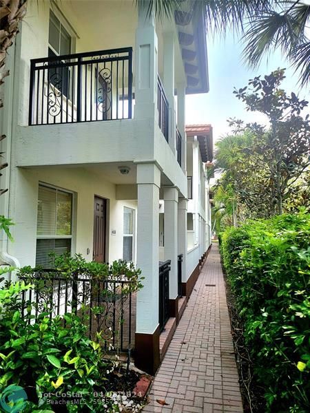 Building Photo - 4658 Monarch Way