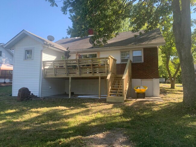 Foto del edificio - 1109 Sunset Ln