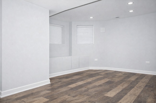 Building Photo - 1220 S Avers Ave