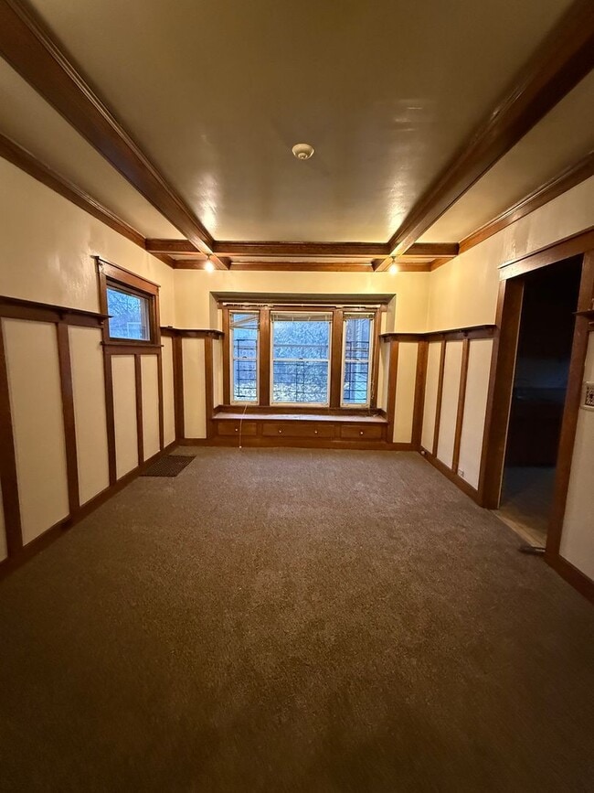 Building Photo - 3bd Single Cash Pay