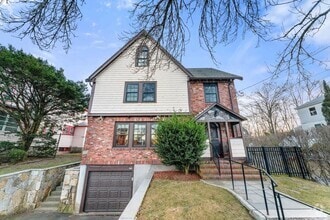 8 Vernon St
