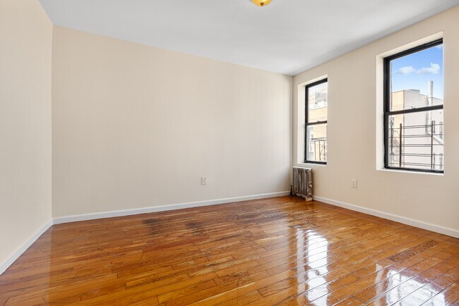Building Photo - 150 W 140th St