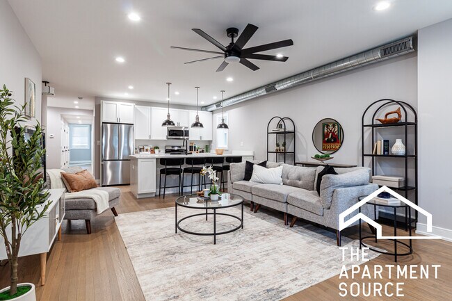 Foto del edificio - 2641 W Carmen Ave