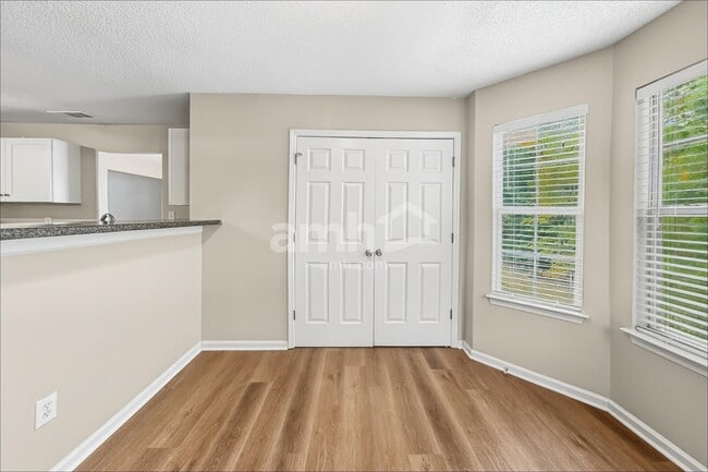 Building Photo - 3094 Lonetree Point