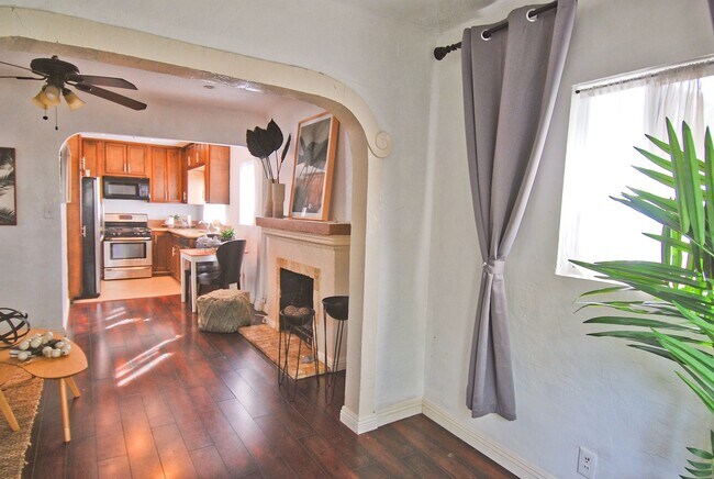 Foto del edificio - 826 Michigan Ave