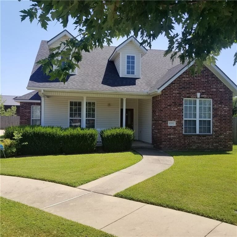 Foto principal - 6591 Apple Shed Ave