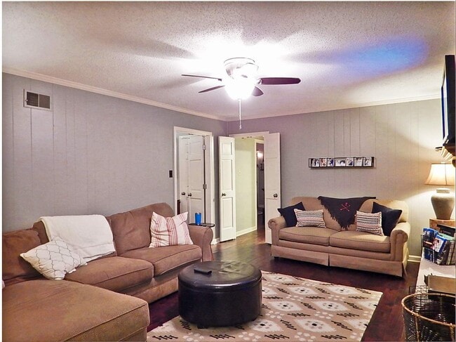 Building Photo - 461 Dove Valley Rd