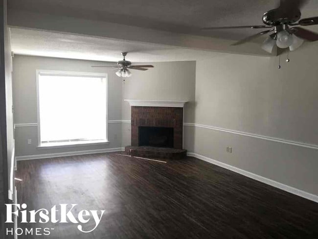 Building Photo - 7400 Annandale Cove
