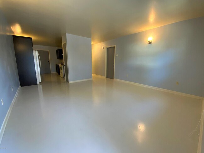 Building Photo - 310 Roosevelt Rd