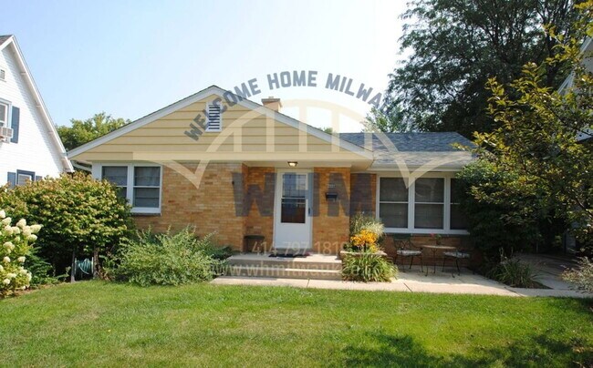 Foto del edificio - 616 N 99th St