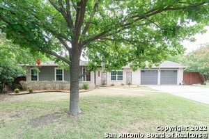Building Photo - 2902 Sir Phillip Dr