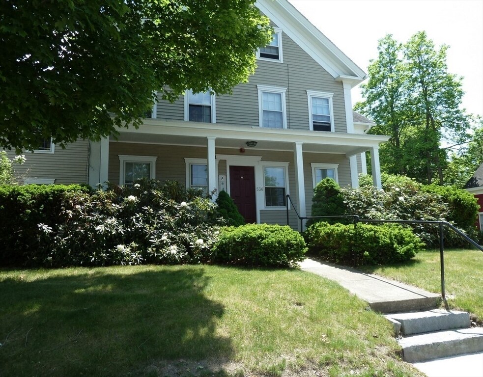 Foto principal - 536 Massachusetts Ave