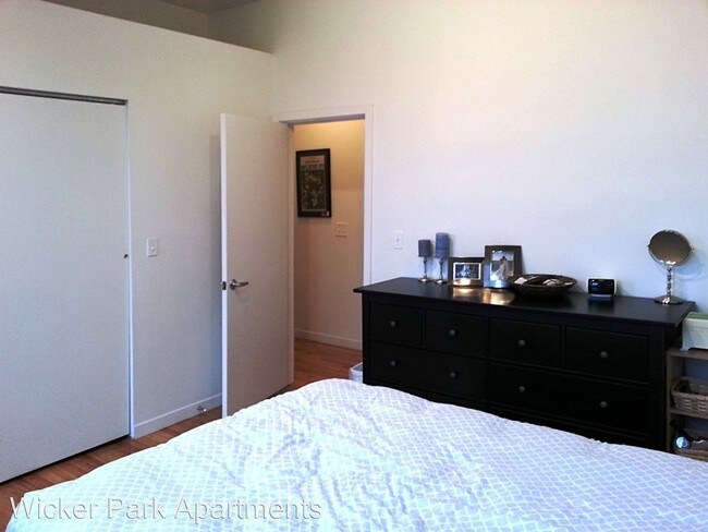 Foto del edificio - 1355 W Ohio St