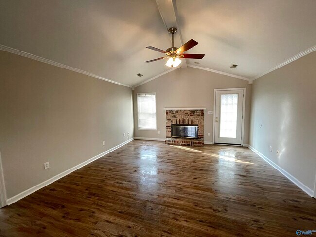 Foto del edificio - 102 McDermotts Way