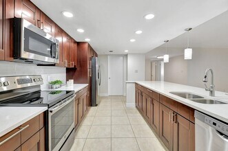 Building Photo - 820 Lavers Cir