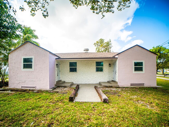 Building Photo - 412 Columbus Pkwy