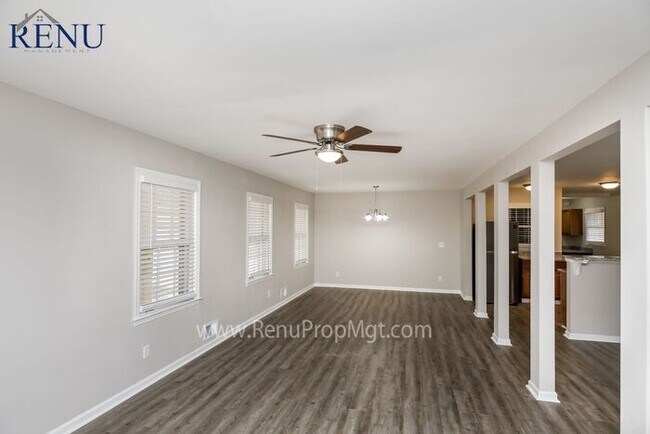 Foto del edificio - Now Available! 3 bed 2.5 bath!