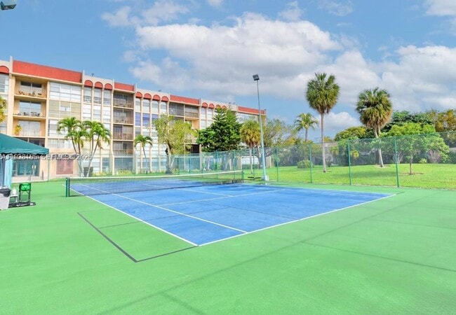 Foto del edificio - 1001 Three Islands Boulevard