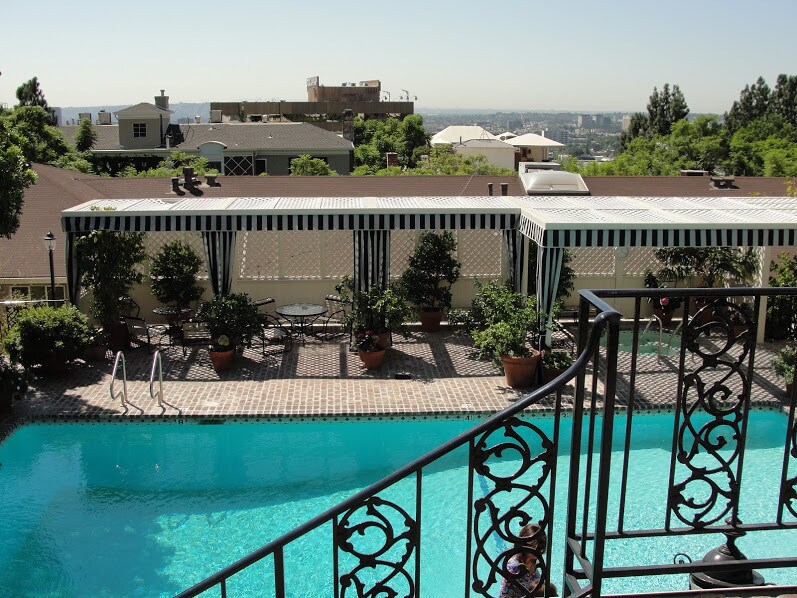 Primary Photo - 1219 Sunset Plaza Dr Dr