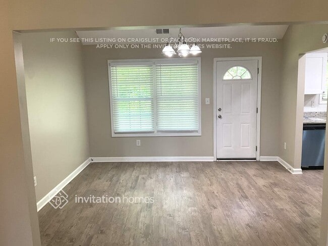 Foto del edificio - 4930 Brookwood Pl