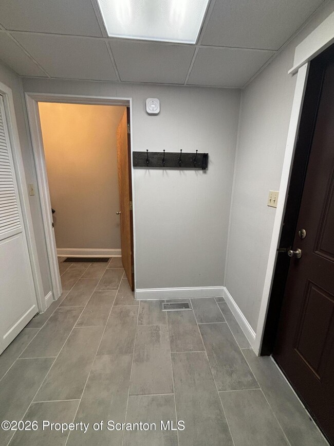 Building Photo - 942 Wyoming Ave