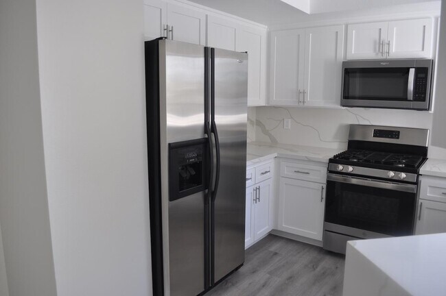 Building Photo - 10885 Scripps Ranch Blvd