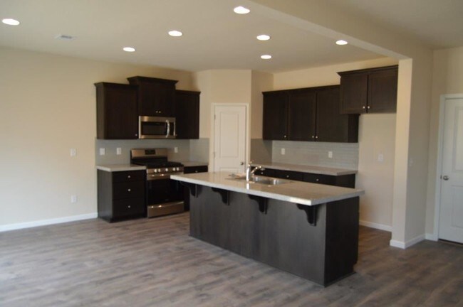 Foto del edificio - 4 br, 2.5 bath House - 14619 SE Bella Rd