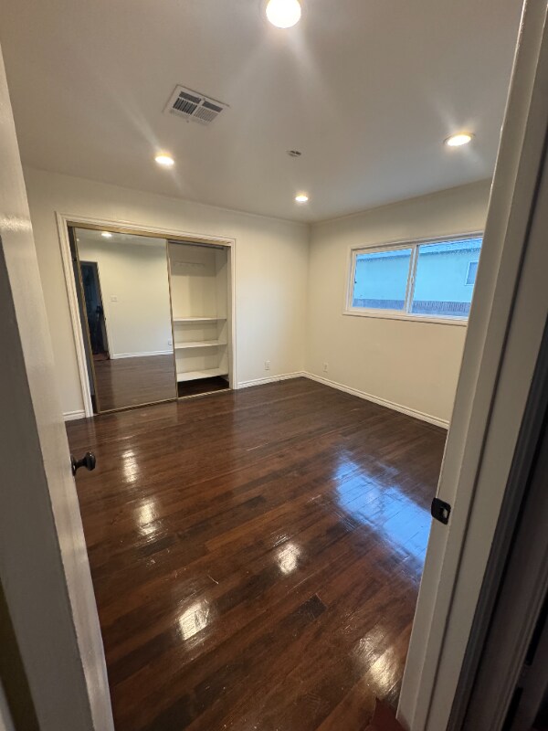 Foto del edificio - 1532 W 221st St