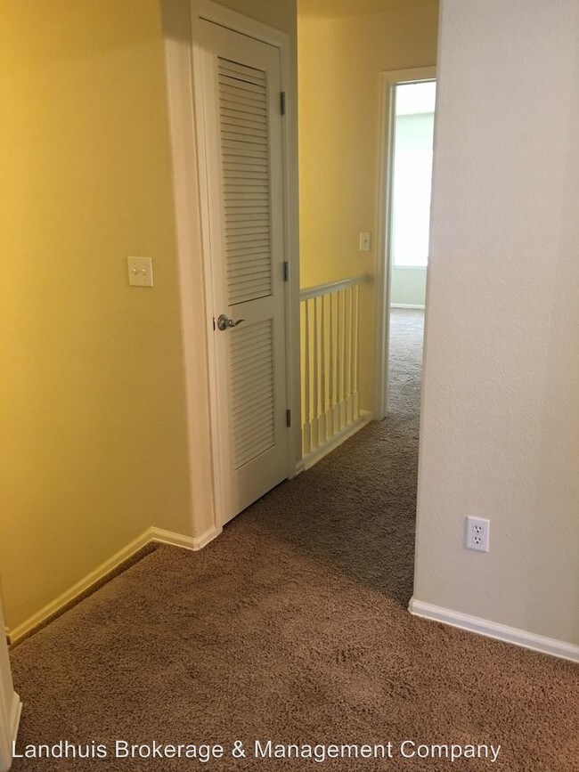 Foto del edificio - 3418 Kingfisher Nest Grv