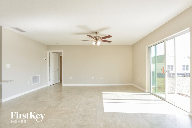 Building Photo - 610 Lindbergh Wy
