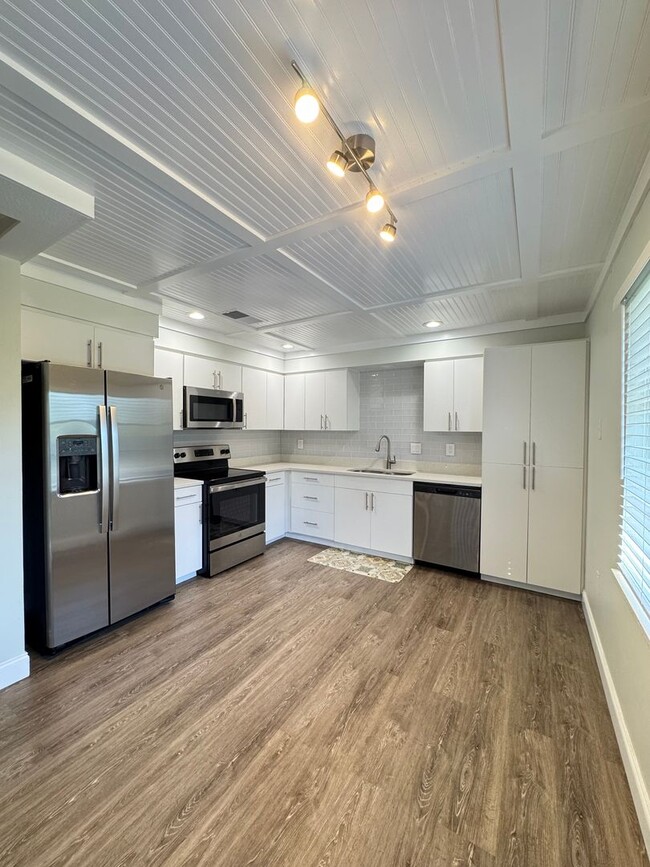 Building Photo - 8956Silkwood Connecticut St