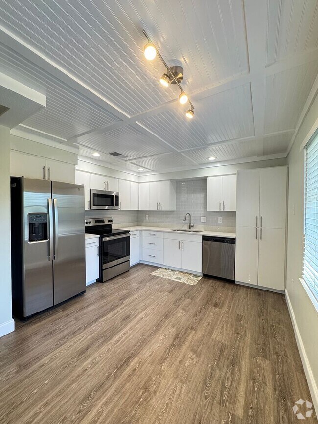 Building Photo - 8960 Silkwood Ct