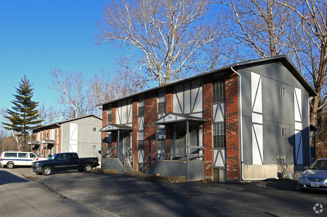 Building Photo - South Pointe Apartments