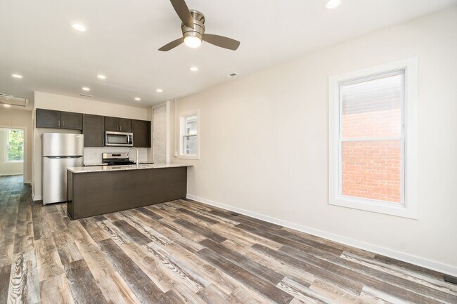 Kitchen/Living - 289 S Champion Ave