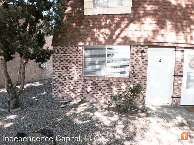 Building Photo - 907 N Tucker Ave