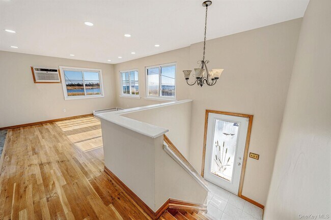 Foto del edificio - 4 Bay Pl