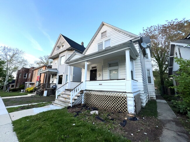 Building Photo - 12015 S Stewart Ave