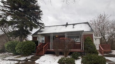 Building Photo - 4765 N Bailey Ave