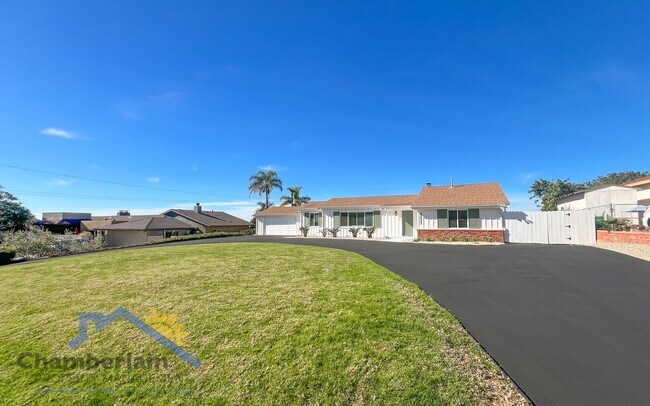 Foto del edificio - Spectacular View from this Single Story Home!