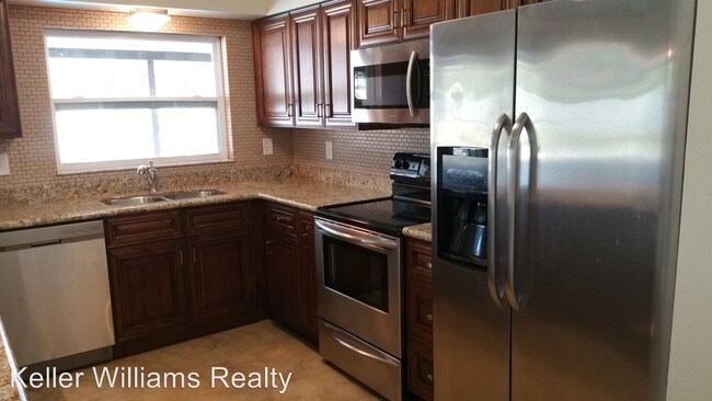 Building Photo - 508 Brentwood Pl