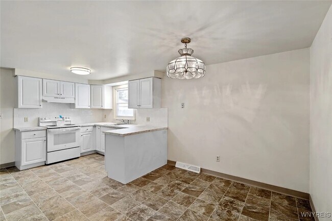 Foto del edificio - 335 Sundridge Dr